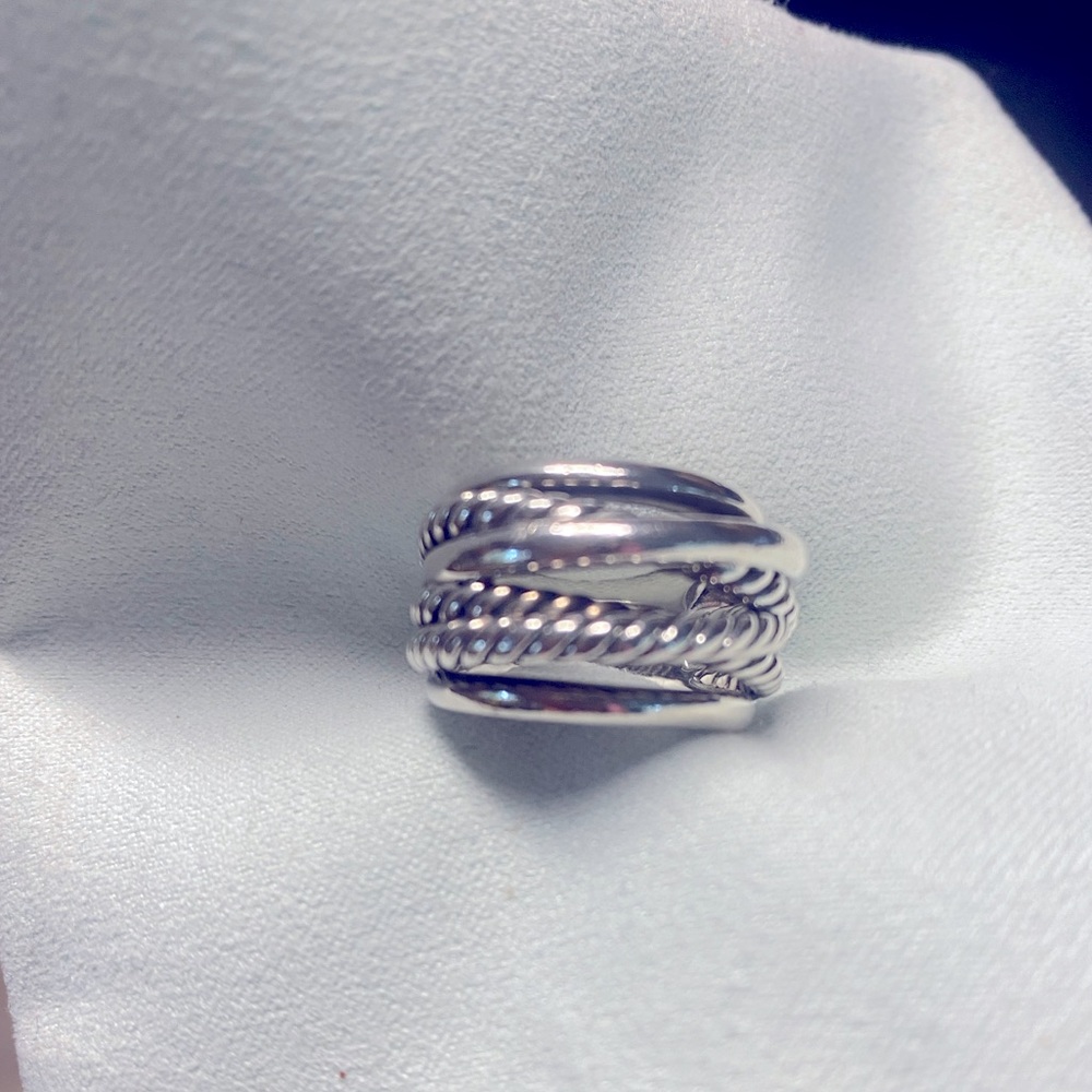 David Yurman Authentic narrow Silver Crossover Ring. Size 5.